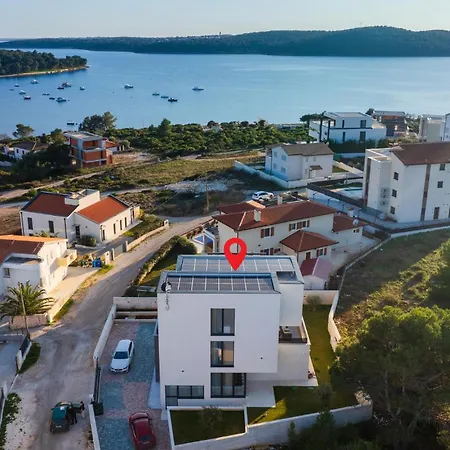 Vikendica In With Sauna *