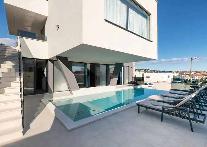 Vikendica In With Sauna Pula