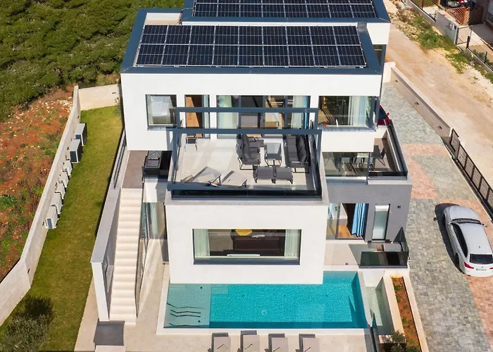 Vikendica In With Sauna Pula